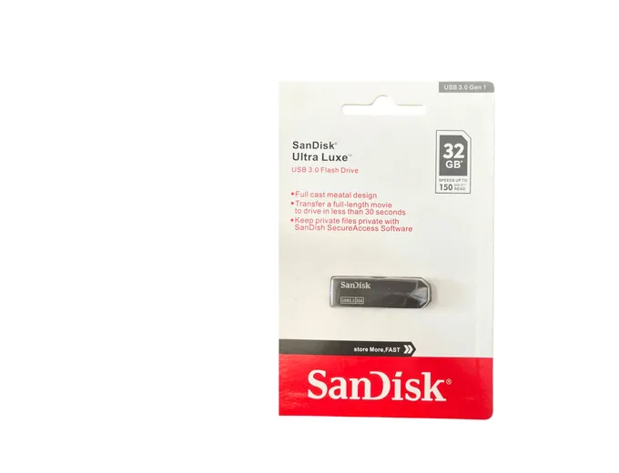 SanDisk Ultra Luxe  32GB USB 3.0 Flash Drive 